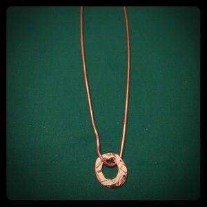 Vintage goldtone necklace with hammered pendant